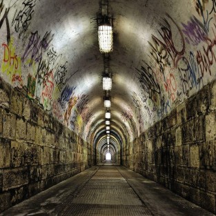 Galerie City Tunnel Wallpaper